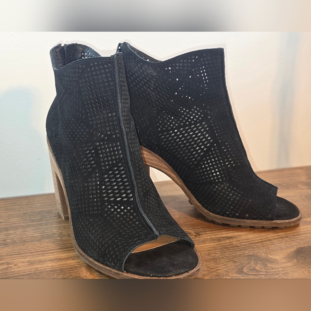Lucky Brand Vacob Open-Toe Black Suede Booties Women's Size 9.5M - Picture 4 of 10